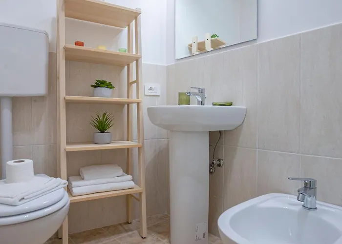 Easytopstay - San Pietro With Courtyard * Roma