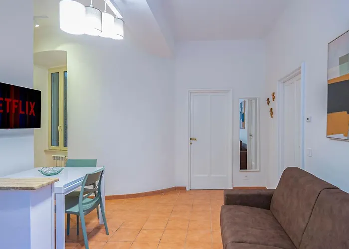 Easytopstay - San Pietro With Courtyard * Roma